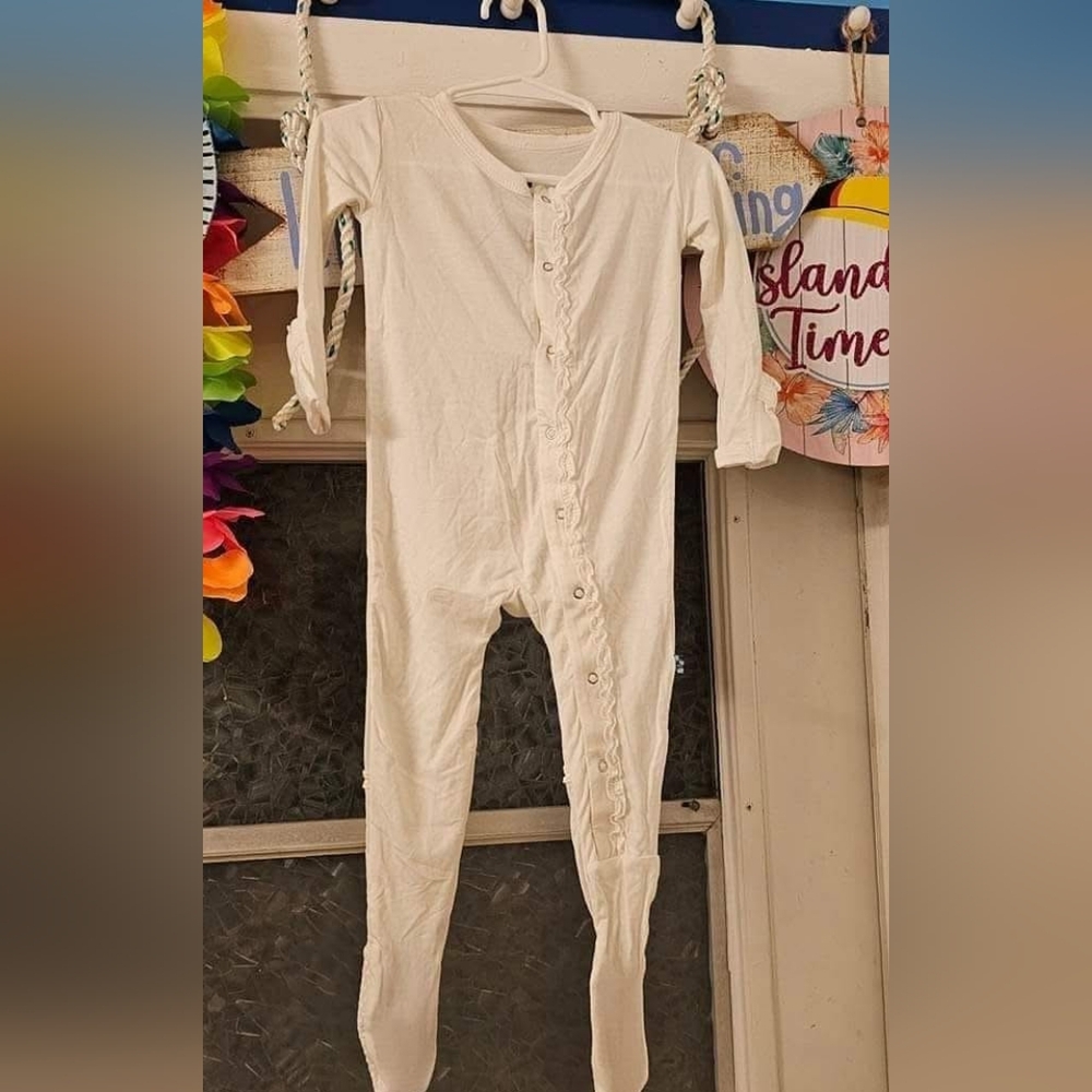 kickee  pants onesie